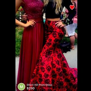 Sherri hill prom dress, 2 piece with roses, only worn once, very good condition